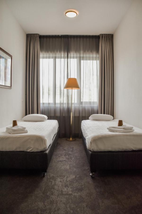 Hotel Ten Cate Emmen Ngoại thất bức ảnh
