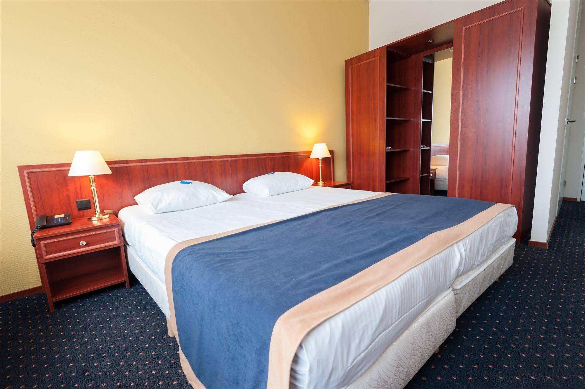 Hotel Ten Cate Emmen Ngoại thất bức ảnh