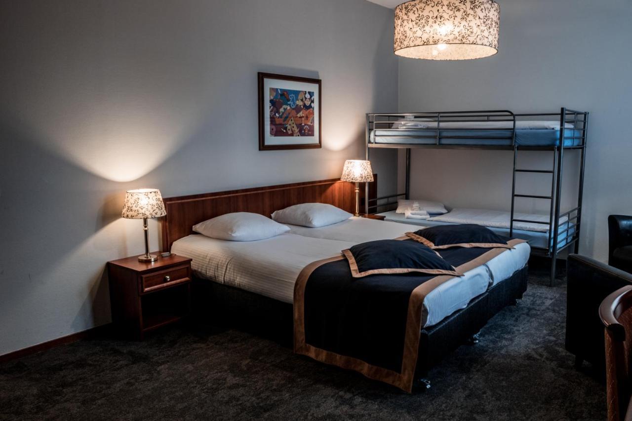 Hotel Ten Cate Emmen Ngoại thất bức ảnh